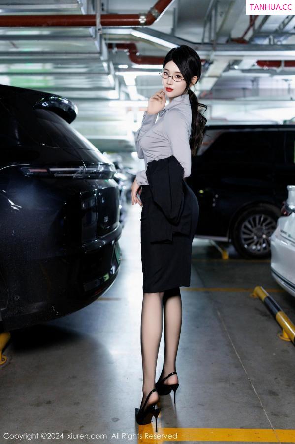   [XiuRen]高清写真图 2024.12.09 No.9567 南乔 OL美腿第7张图片